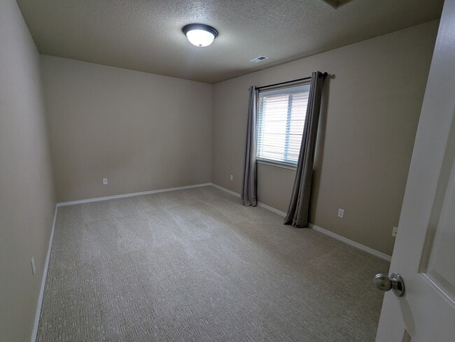 Building Photo - 20565 Sun Meadow Way