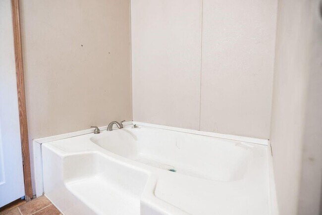 Building Photo - 30790 Clyde Ln