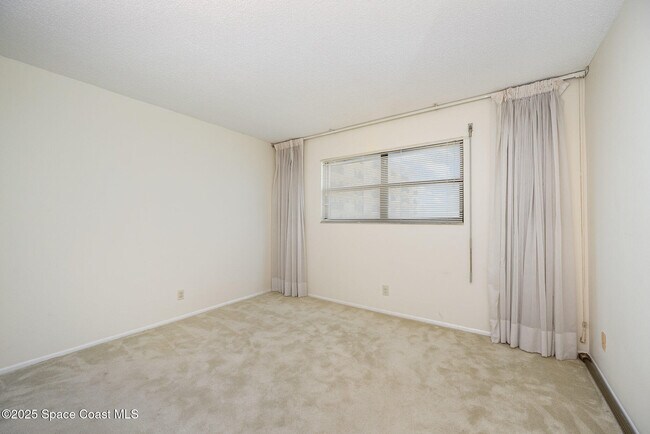 Building Photo - 500 Palm Springs Blvd