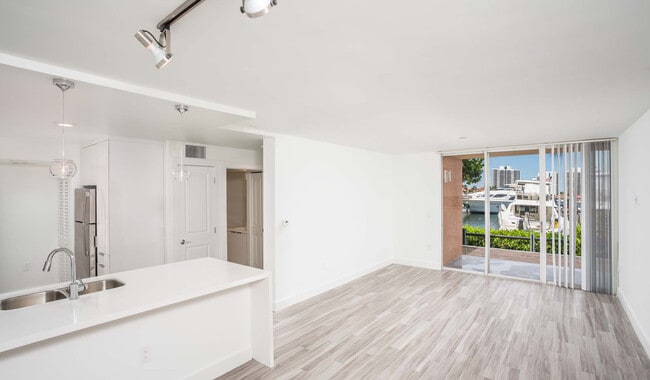 Open natural light filled living rooms - Waterways Village