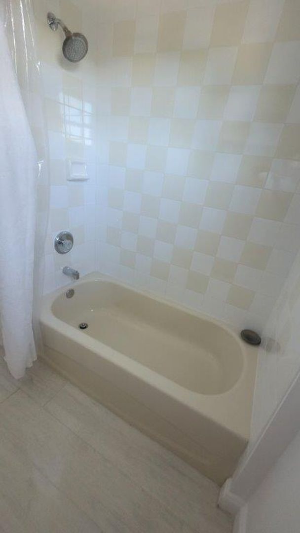 Building Photo - 2345 Spanish Wells