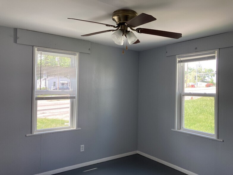 1st bedroom-Brand new windows - 9579 Page Ave