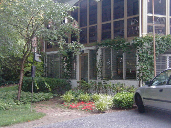 Primary Photo - 615 Bennington Ln