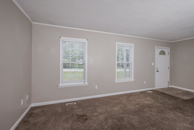 Building Photo - 127 Agin Way