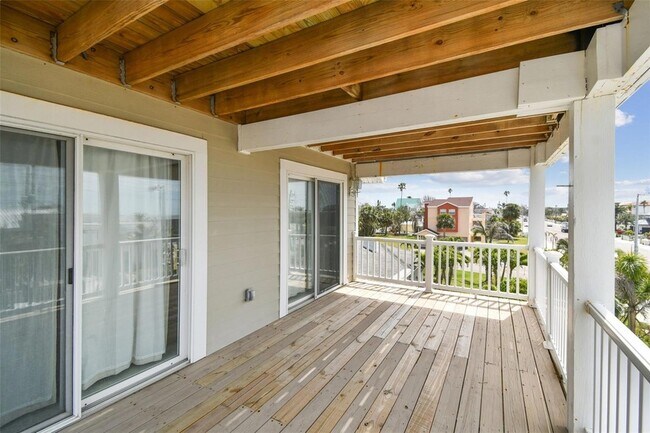 Building Photo - 16033 Gulf Blvd