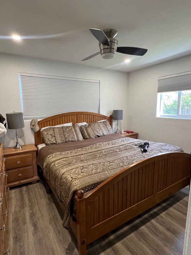 Building Photo - 2019 W Carol Cir