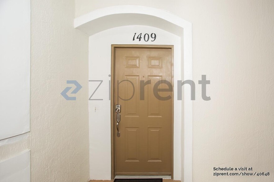 Building Photo - 11251 Campfield Dr