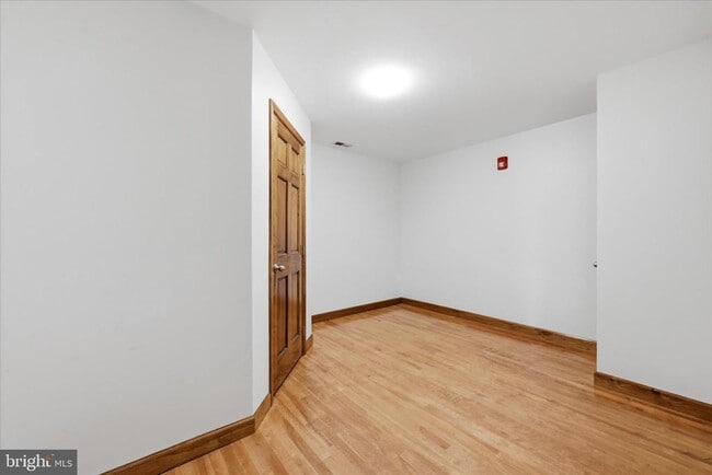 Building Photo - 443 Millwood Ave