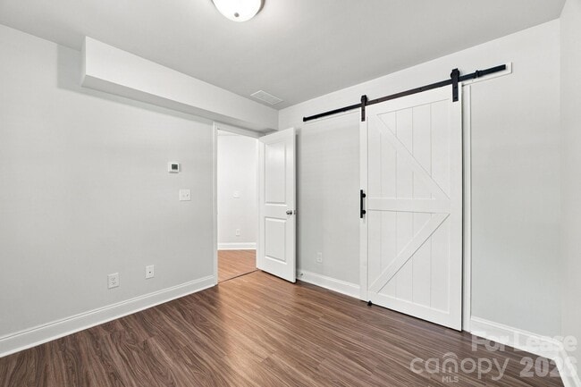 Building Photo - 1205 Kohler Ave