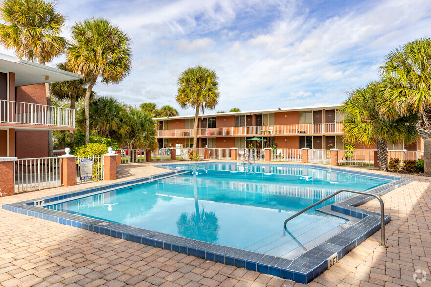 Pool Area - Colonial Drive Apartments