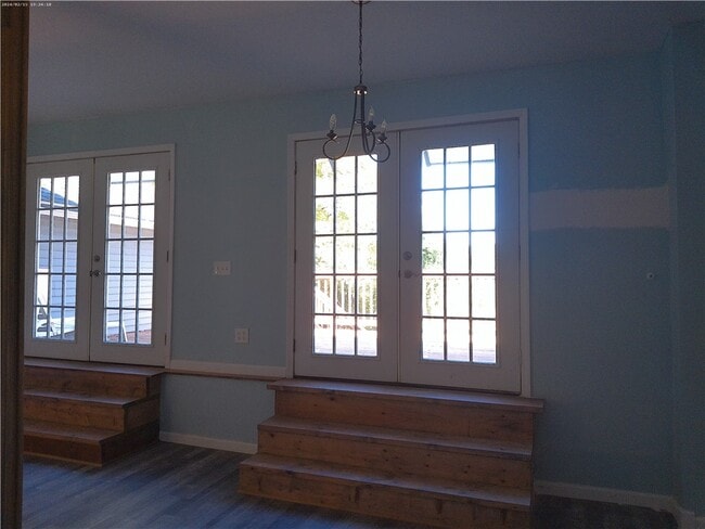 Building Photo - 661 NY-235