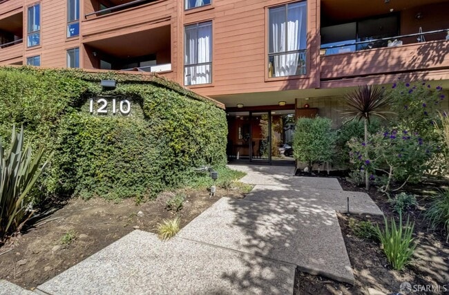 Building Photo - 1210 Bellevue Ave