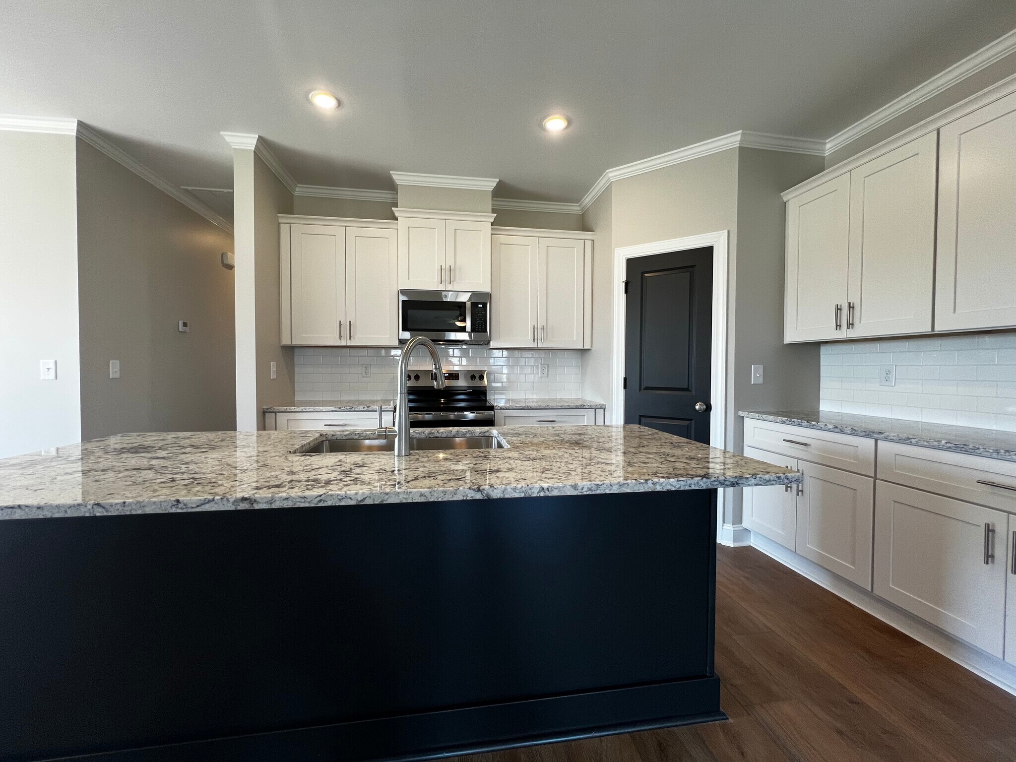 Building Photo - 809A Sarah Rebecca Dr