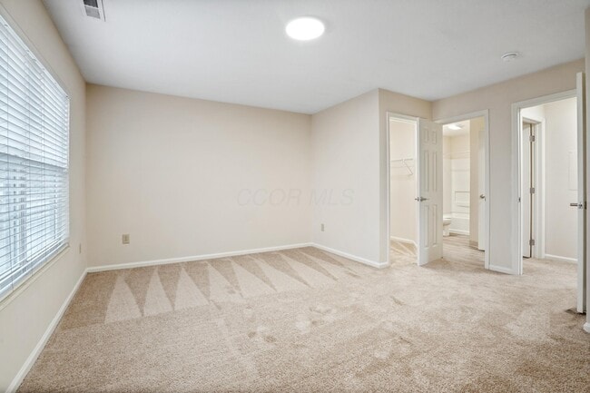 Building Photo - 5066 Stratford Pine Ln