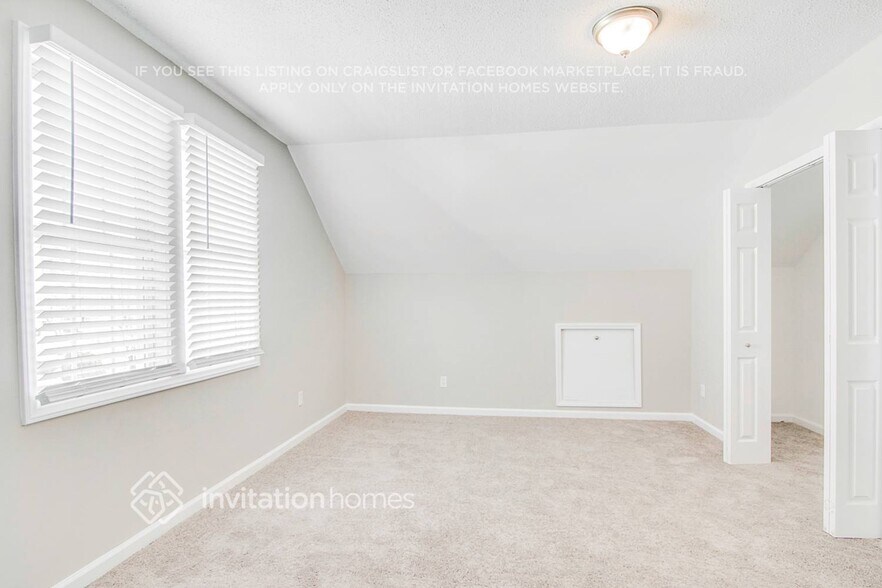 Building Photo - 201 Zircon Ln