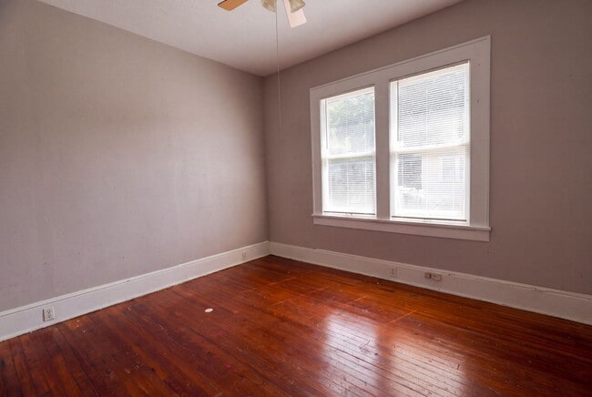 Building Photo - 628 Olive St