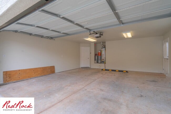 Building Photo - 3 Bedroom Home in Hurricane with Community Pool