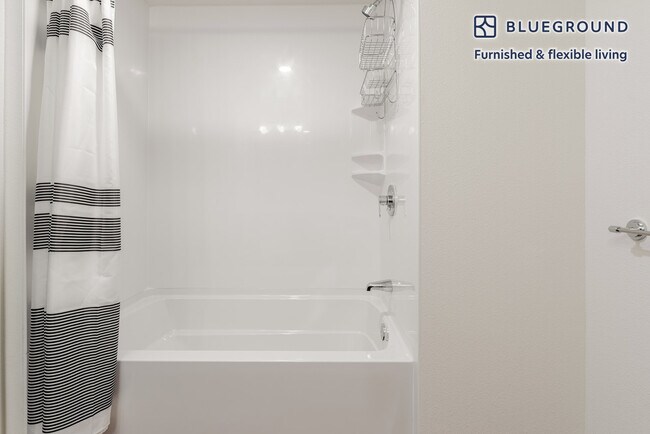 Building Photo - 100 Callan Ave