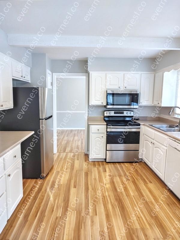 Building Photo - 10244 Caenen Dr