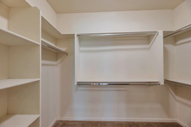 Building Photo - Beautiful 2-Bedroom Condo in Prime Scottsd...