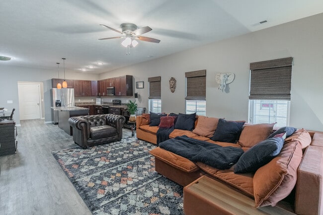 Building Photo - 2811 Q St