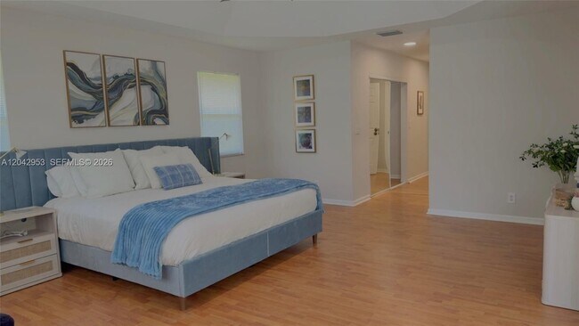Building Photo - 165 Cypress Trce