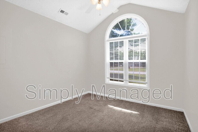 Building Photo - 104 Stockade Ct