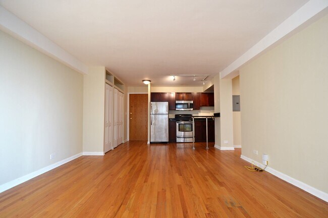 Building Photo - 4180 N Marine Dr