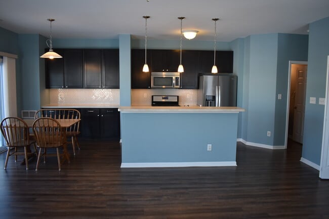 Building Photo - 5294 Platinum Dr