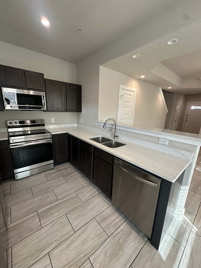 Building Photo - 8415 V. Verona