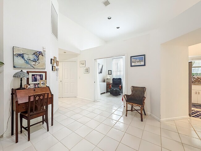 Building Photo - 11853 Fountainside Cir