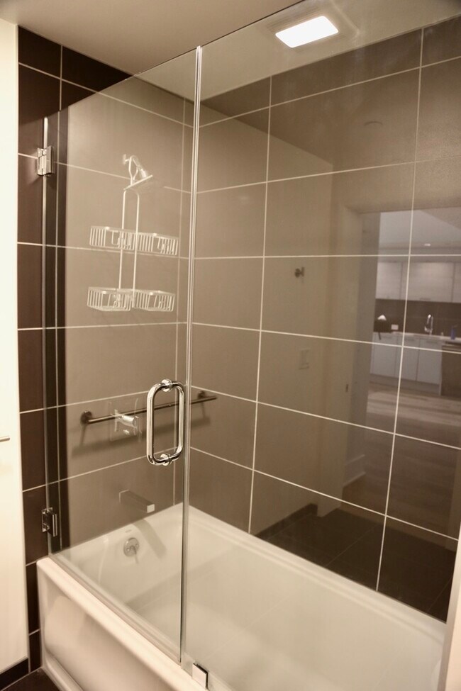 Building Photo - 1075 Market St