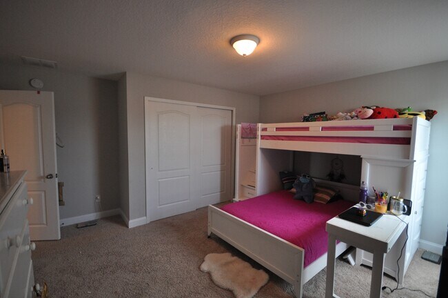 Building Photo - Large Home at Work Golf Village