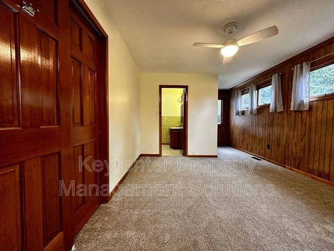Building Photo - 128 Vedette Ave