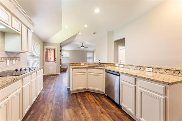 Building Photo - 5708 McKinley Ln
