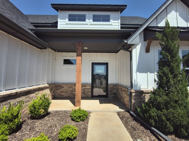 Building Photo - 6259 NW 178th Cir