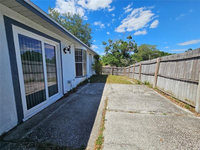 Building Photo - 2699 Macklin Ct