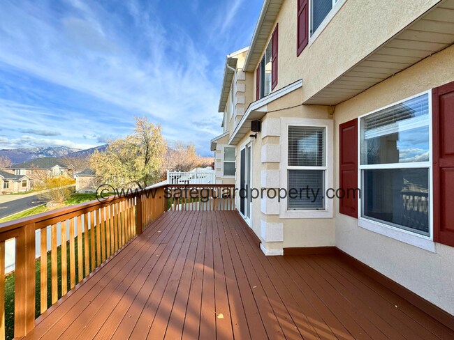 Building Photo - Amazing Draper Townhome with Mountain Views!