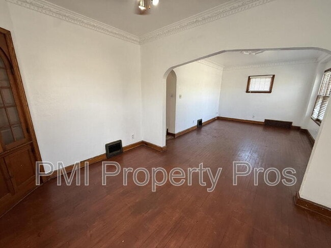 Building Photo - 2821 N 57th St