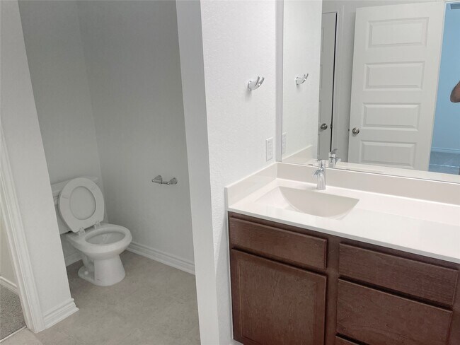 Building Photo - 7543 Fishbowl Ln