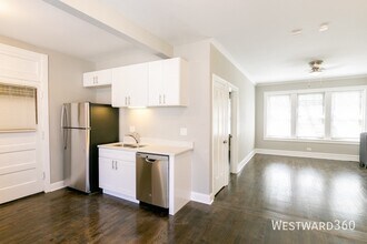 Building Photo - 3535 N Troy-3