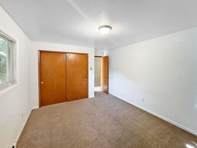 Building Photo - 9546 8th Ave NW