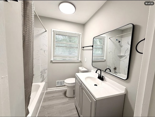 Building Photo - AVAILABLE NOW – FAIRBURN, GA 4 Bedrooms + Flexible Main-Level Living Space | Full Bathroom on Mai...