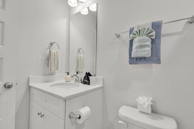 Building Photo - 5724 Sandy Walk St