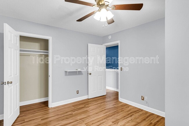 Building Photo - 206 Pine Shadow Dr