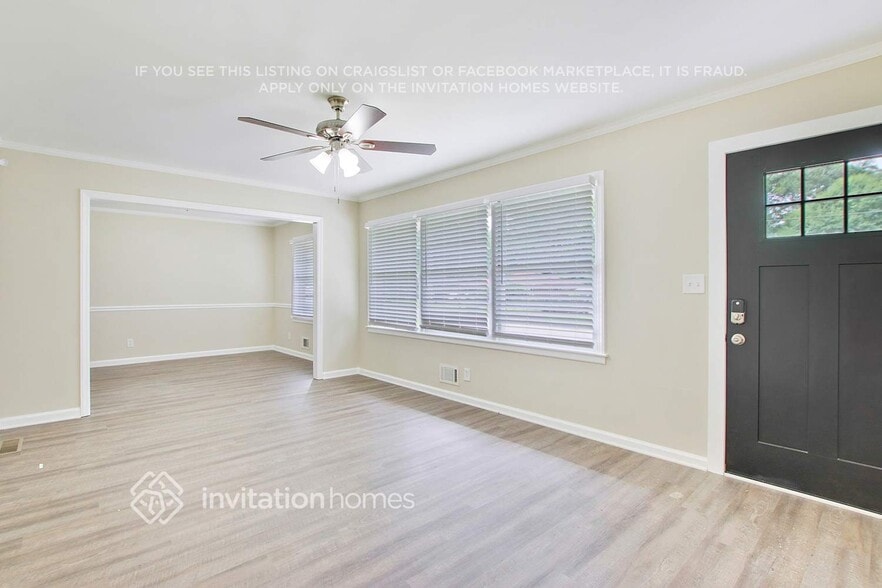 Building Photo - 2246 Collins Dr