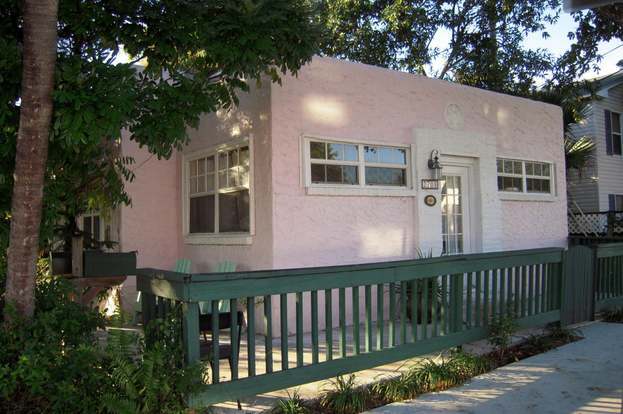 Building Photo - 301 Central Dr