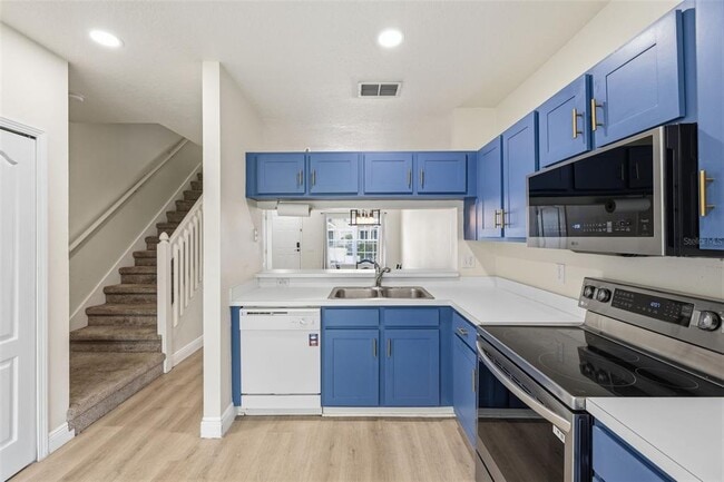 Building Photo - 1141 Kennewick Ct