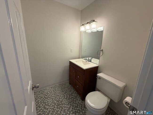 Building Photo - 699 S Main St