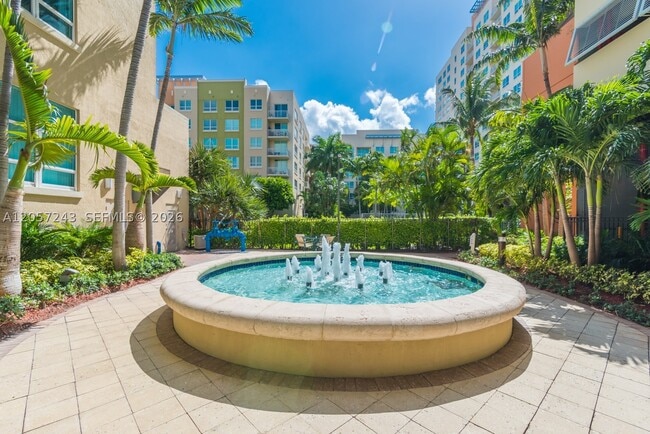 Building Photo - 2000 N Bayshore Dr